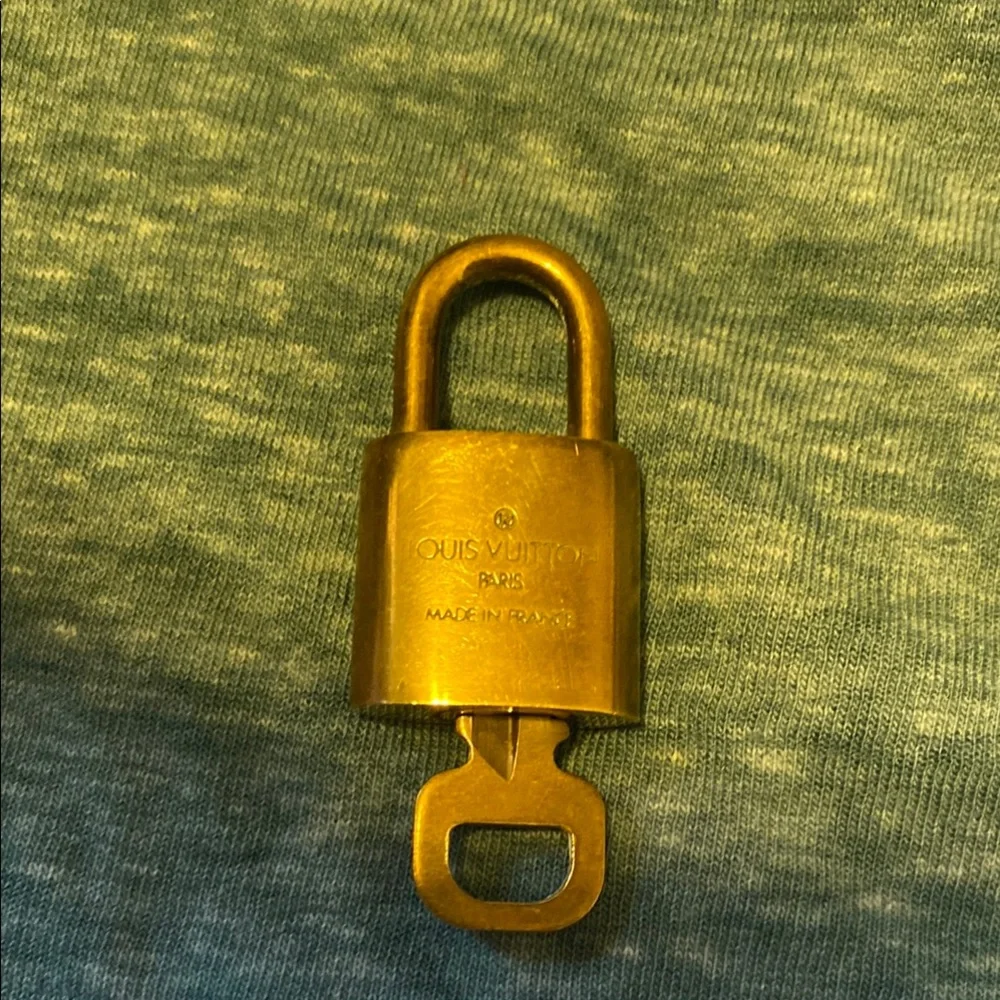 Louis Vuitton Gold Padlock Necklace - Picture 2 of 4